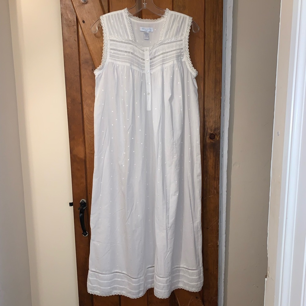 White Sleeveless Cotton Nightgown with Eyelet Detail